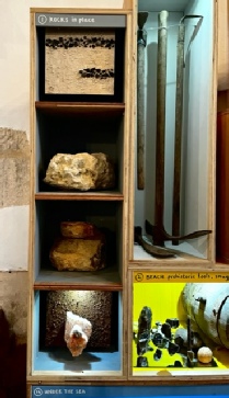 Maisie's pic Box 1.jpg